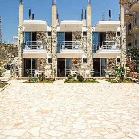 House Of Stones 5, Cozy W Parking Apartment *